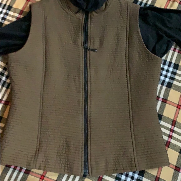 Women’s vest - Picture 2 of 4